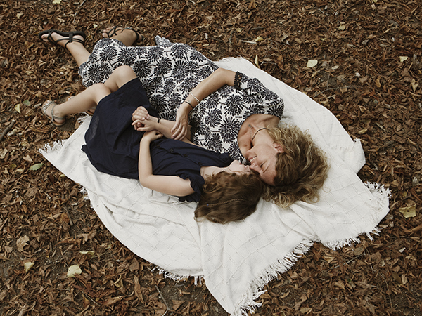 fotografía maternidad, adolescente, suelo bosque, sant cugat, laura espadalé