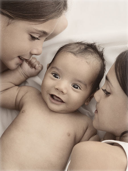 fotografía bebé barcelona, foto família, hermanos, laura espadalé