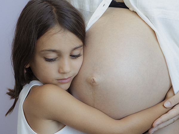 fotografía embarazo, hospital, mataró, laura espadalé, hermanos
