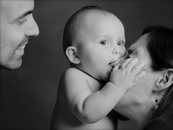 retrato bebé 7 meses, fotografía niños, laura espadale, fotografía natural, barcelona, sant andreu, fotografía madre, mamá