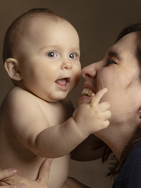 fotografía niños, laura espadale, fotografía natural, barcelona, sant andreu, fotografía madre, mamá