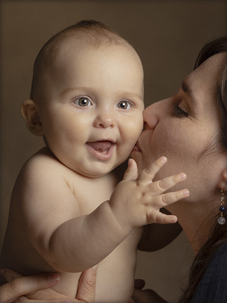 retrato bebé 7 meses, fotografía niños, laura espadale, fotografía natural, barcelona, sant andreu, fotografía madre, mamá