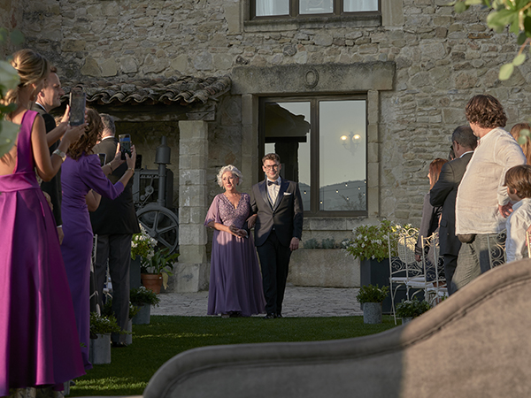 fotografía boda, entrada novio, laura espadale, evento, castell de tous