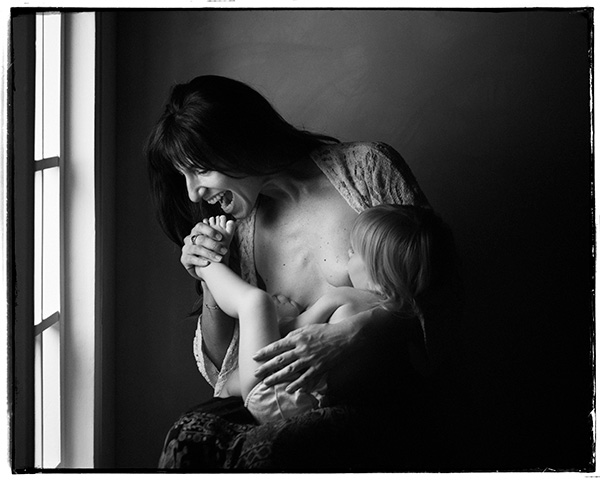 fotografía blanco y negro lactancia, infantil, maternidad