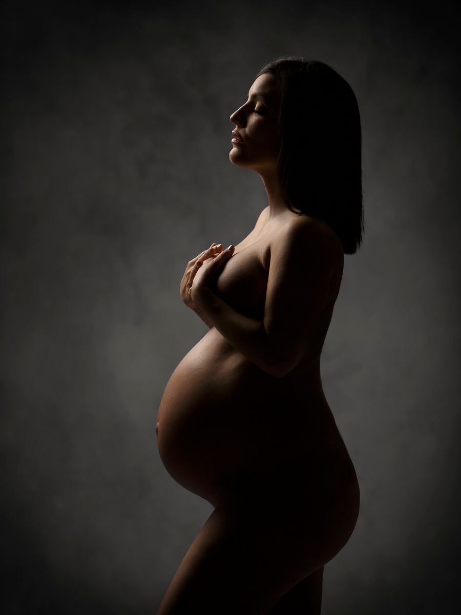 Fotografía de embarazo íntima en Barcelona