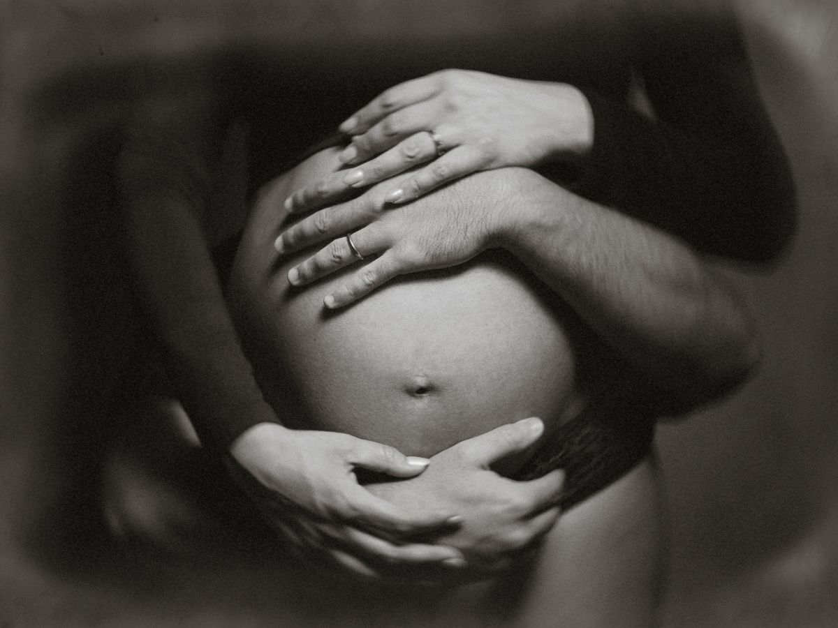 Sesión de fotografía de embarazo en Barcelona
