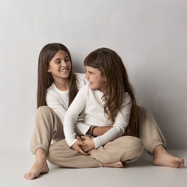 sesión de fotos entre hermanas