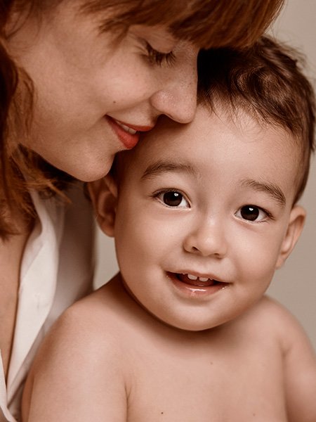 sesión de fotos de mamá y bebé