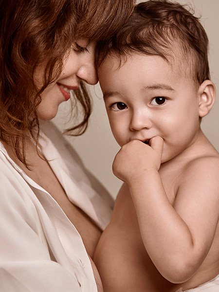 sesión de fotos de mamá y bebé